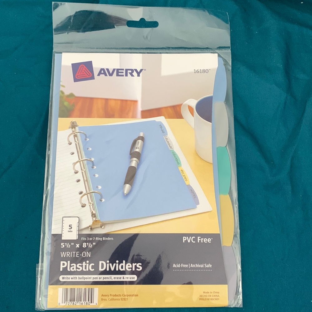 Avery write on plastic dividers 5.5x8.5